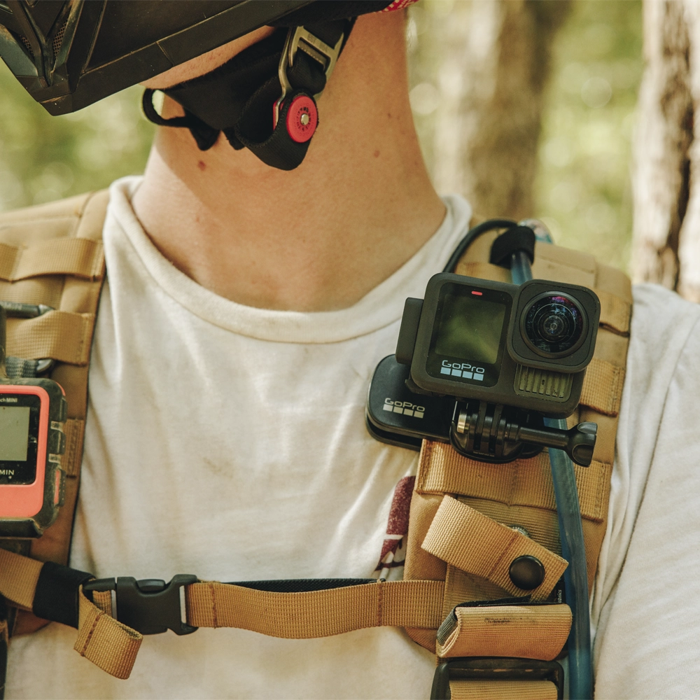 Praktyczne ładowanie w podróży GoPro Contacto