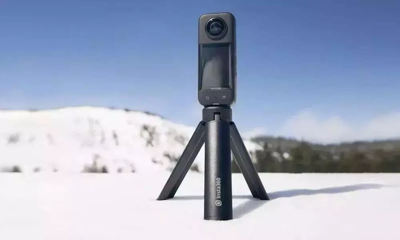 Kamera Insta360 X3